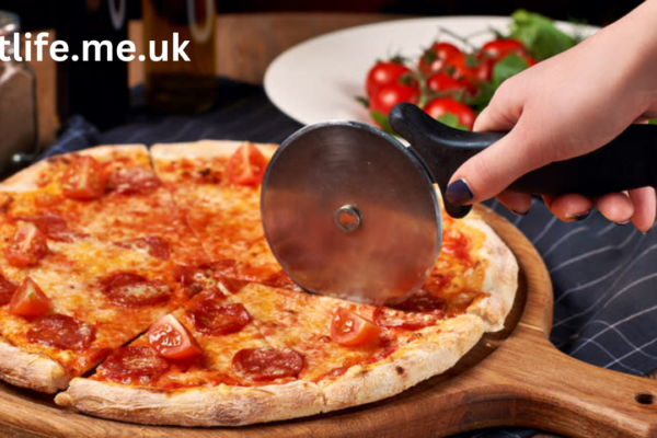 pizza cutter