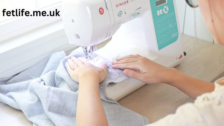 How the singer 4443/4452 button hole maker Function Simplifies Your Sewing