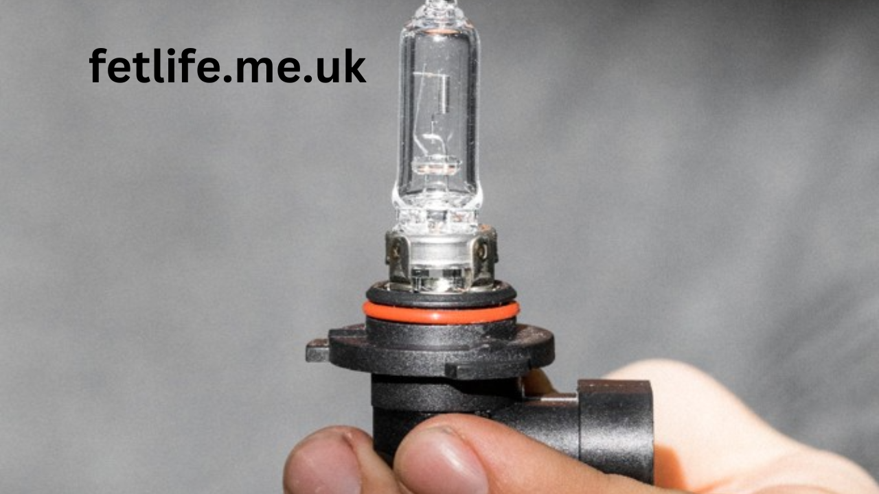 9005 headlight bulb